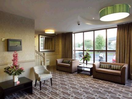 The Golden Acorn Wetherspoon Hotel Glenrothes Buitenkant foto